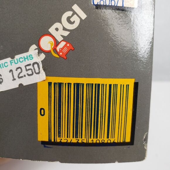 Corgi 806 Classics 1956 Mercedes 300S 1:43 Scale Die Cast Car - Picture 10 of 13